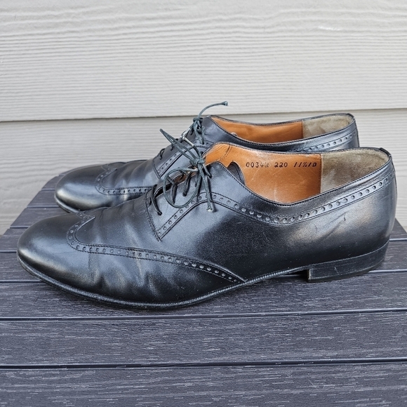Salvatore Ferragamo Studio Italy Black Leather Wingtip Brogue Oxford Shoe 11.5 D main image 11